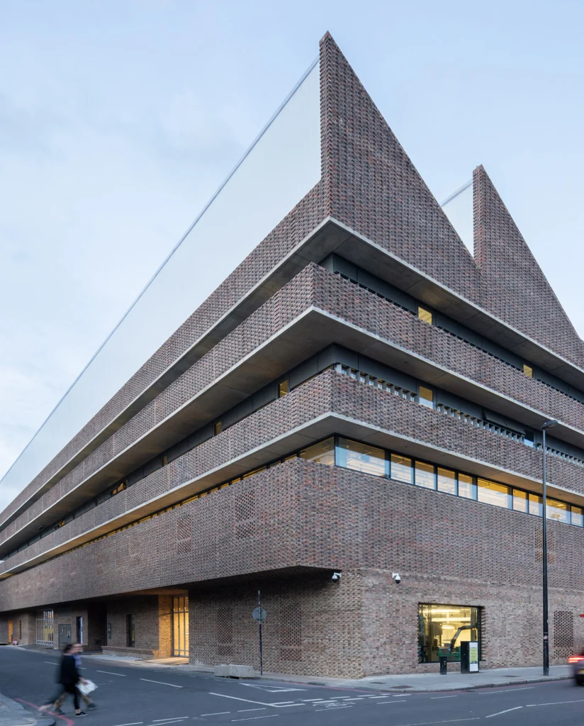 Universitas Seni Terbaik Eropa Royal College of Art London