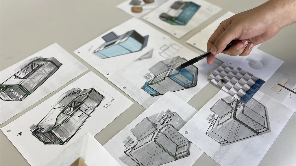 Prospek kerja Desain Produk sebagai Industrial Designer yang merancang produk manufaktur